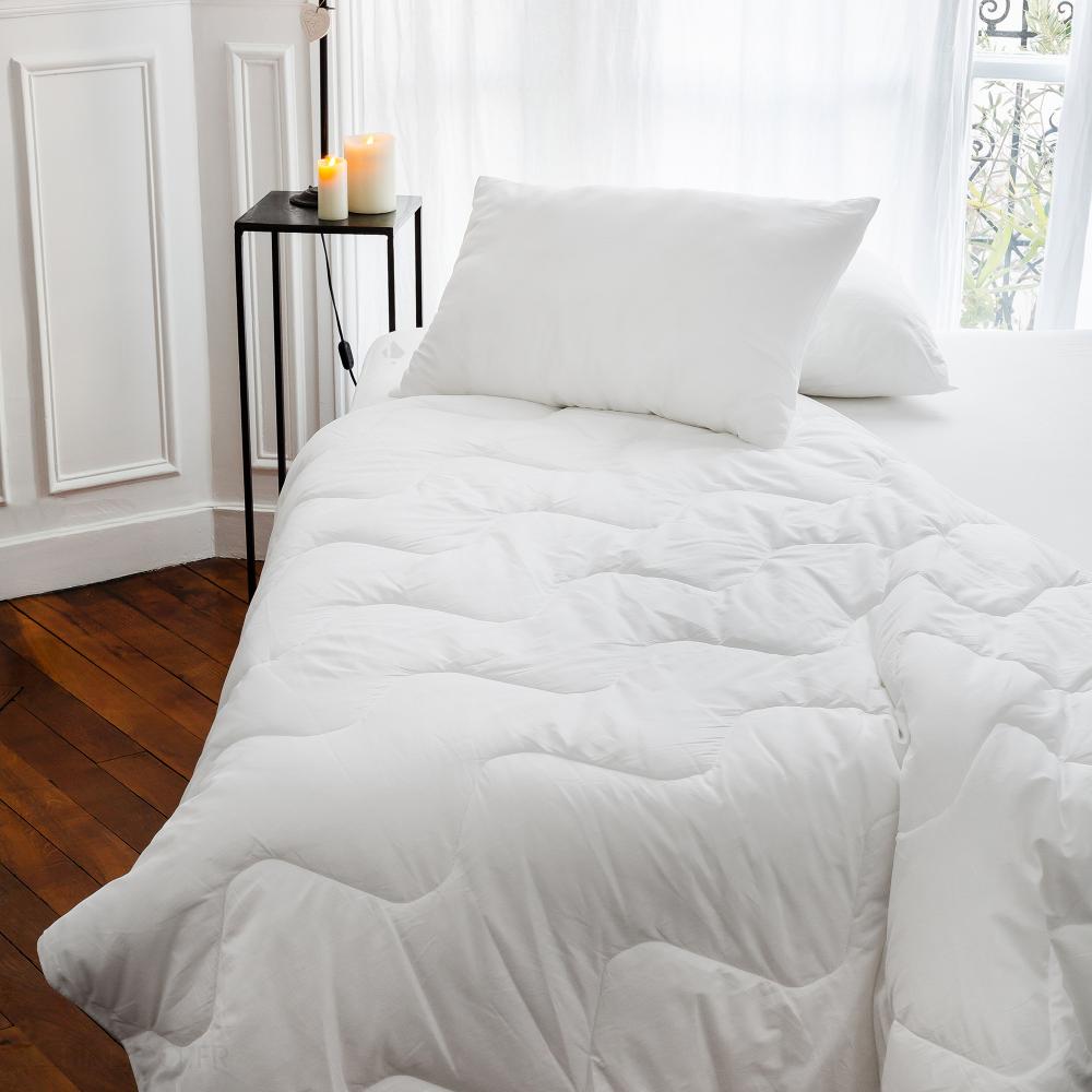 Couette 4 saisons 260x240 cm HARMONIE garnissage fibre polyester 150+300 = 450 g/m2