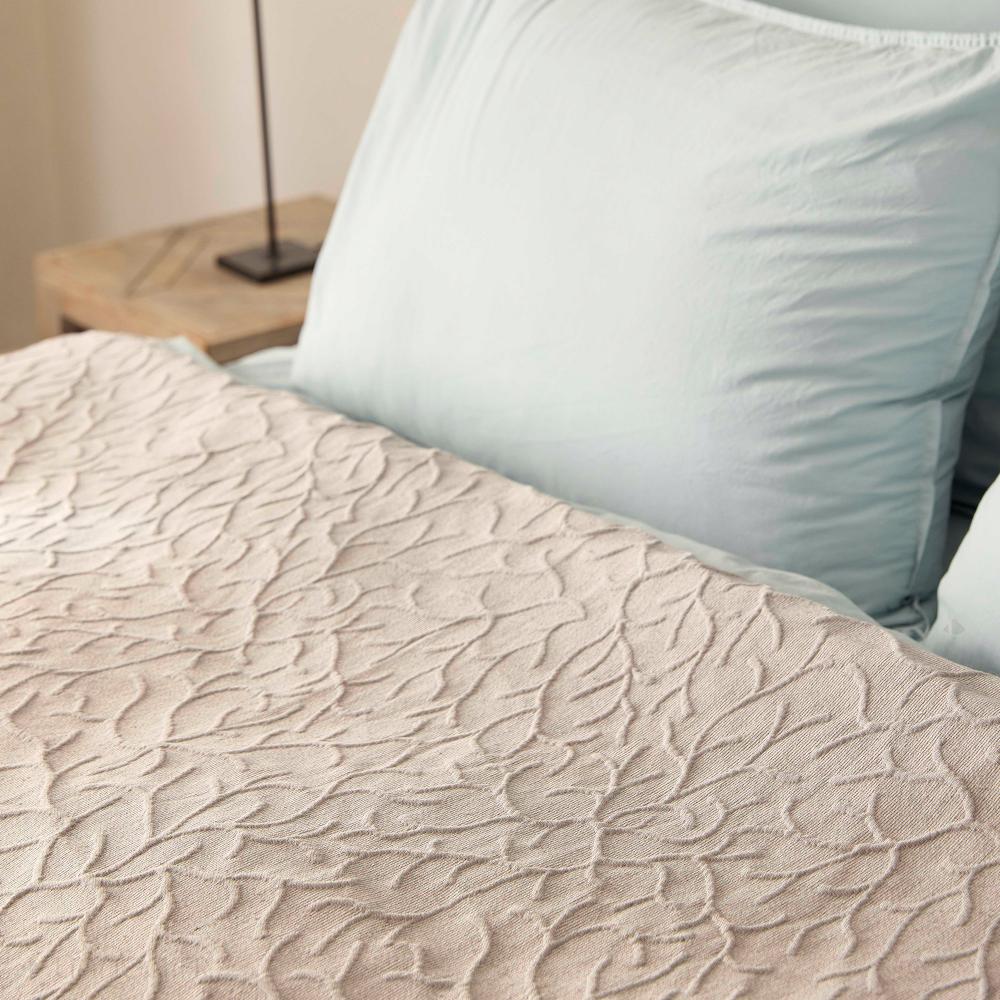 Dessus de lit jacquard 270x250 cm CHARENTE en 100% coton gris perle