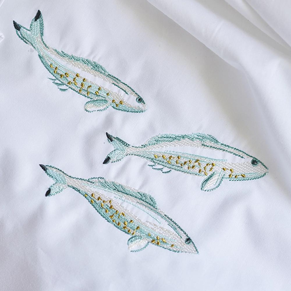 Parure 140x200 cm taie 50x70 cm percale de coton brodée AU FIL DE L'EAU blanc 2 pièces