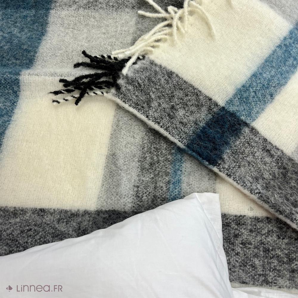 Plaid 130x180 cm ISEO en alpaga bleu paon
