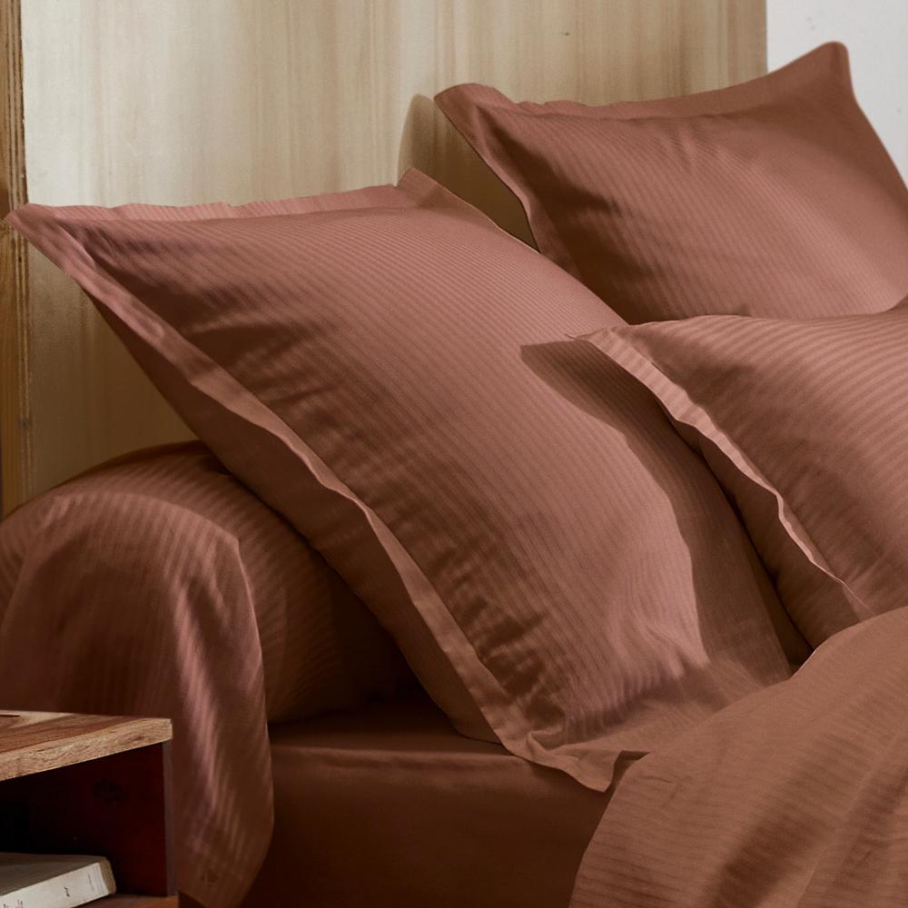 Taie d'oreiller 65x65 cm satin de coton GRAND HÔTEL marron cuir
